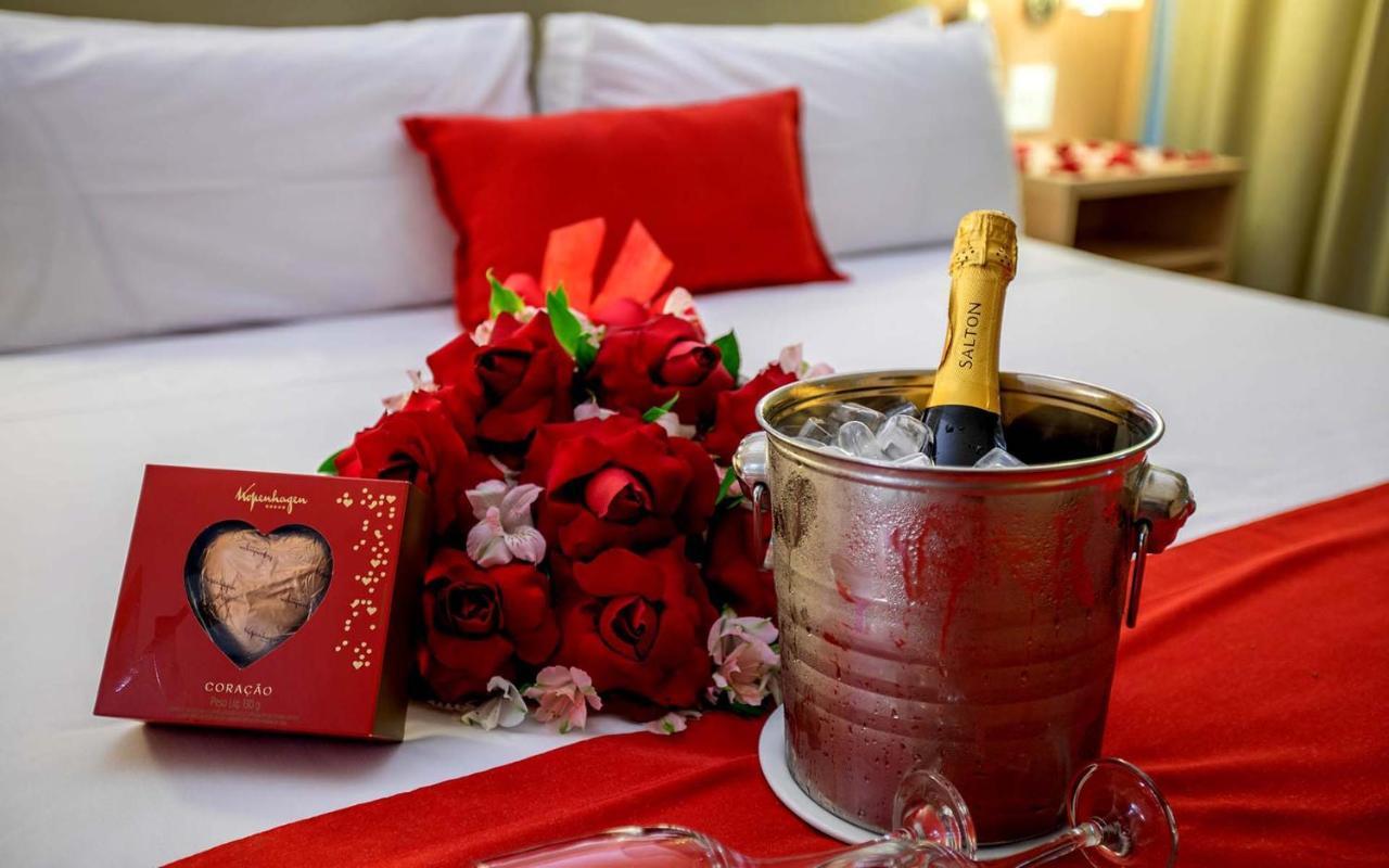 Cullinan Hplus Premium บราซิเลีย ภายนอก รูปภาพ Valentine's Day