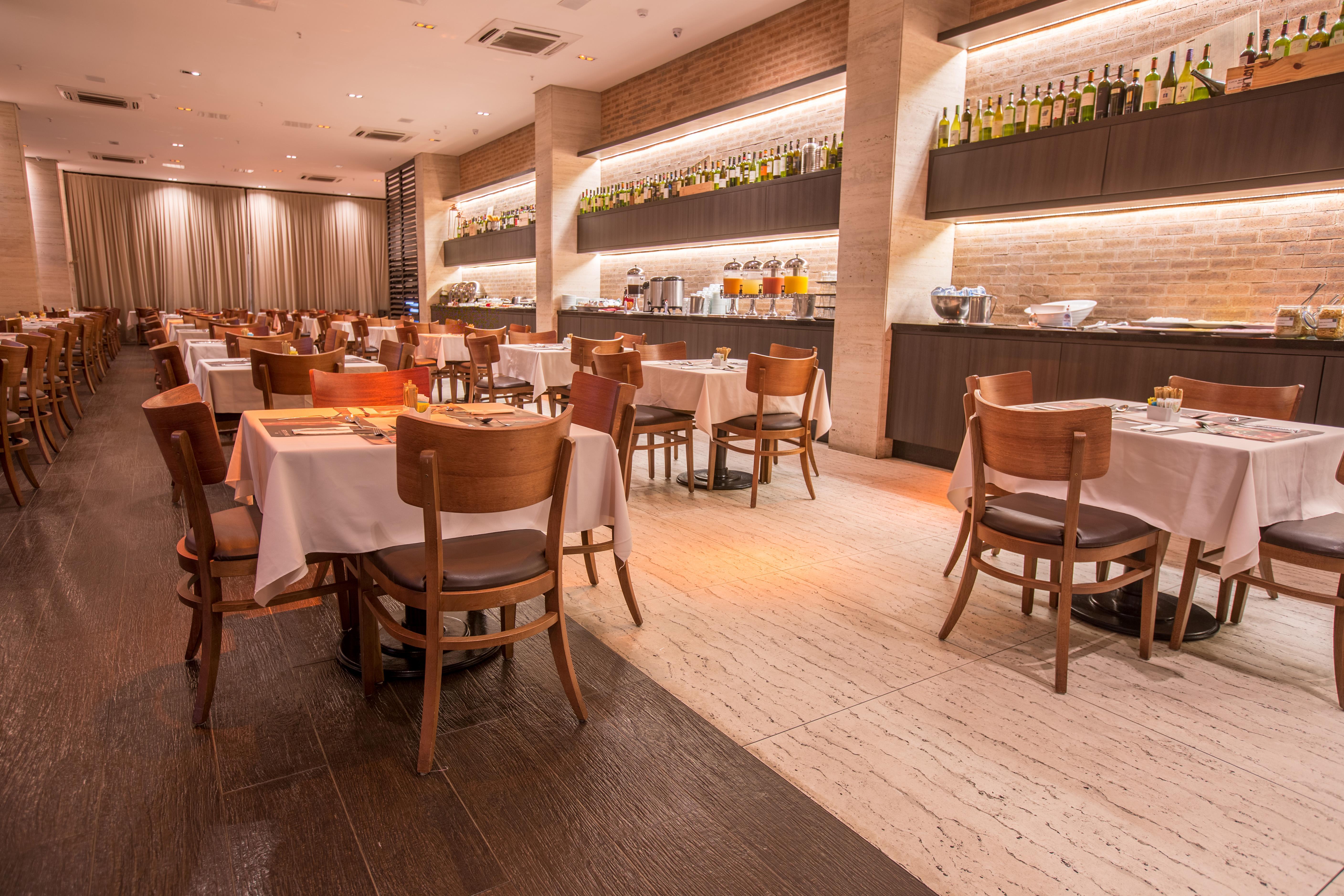 Cullinan Hplus Premium บราซิเลีย ภายนอก รูปภาพ Interior of the restaurant